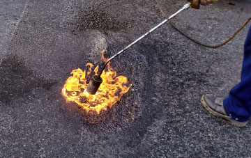 Seal flat roofing repairs